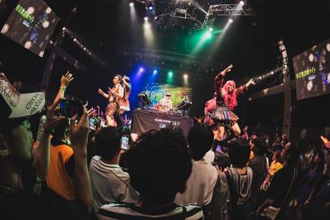 22:35 1F LIVE / DJ KOO